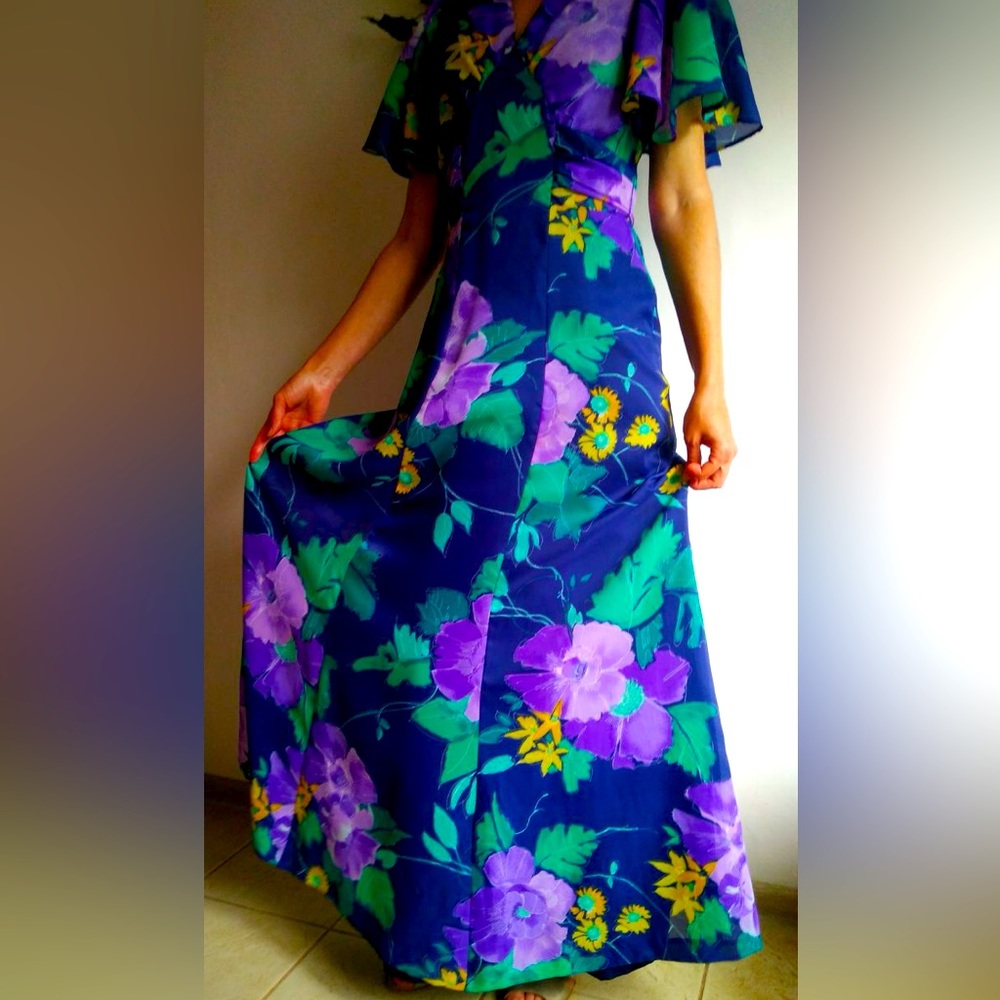 Vera Mont Paris vintage dress. Size XS